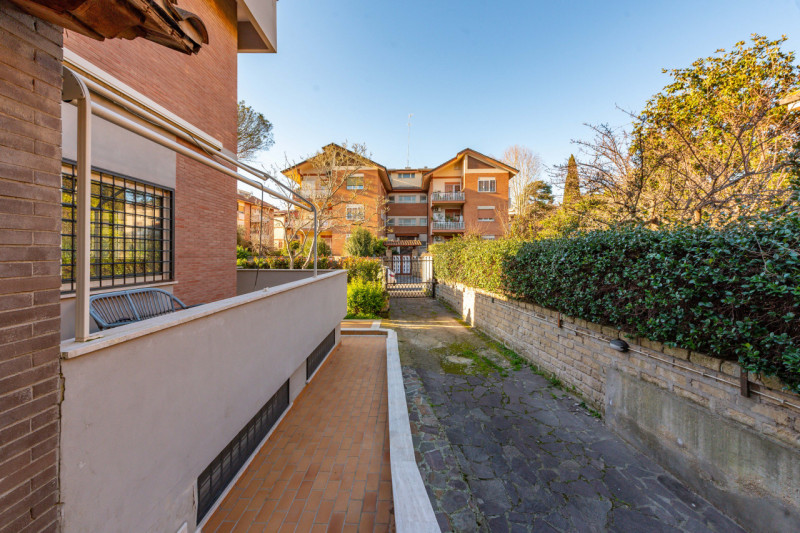 Immagine 56 di Villa in vendita  in Via Francesco Bartolomeo Rastrelli 93 a Roma