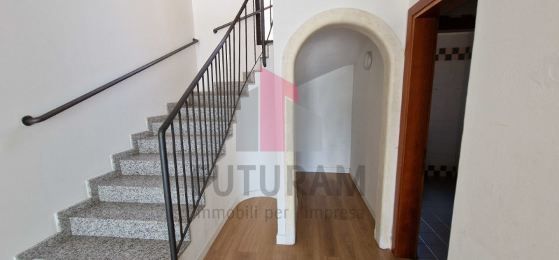 Immagine 5 di Negozio in affitto  in VIA ROMA a Camisano Vicentino