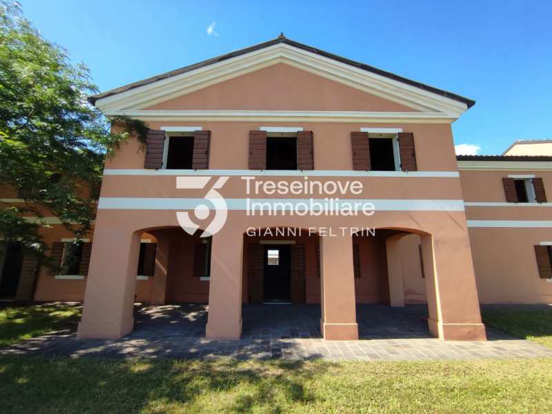 Immagine 1 di Capannone industriale in vendita  in Via Roma a Villorba