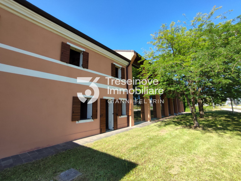 Immagine 3 di Capannone industriale in vendita  in Via Roma a Villorba