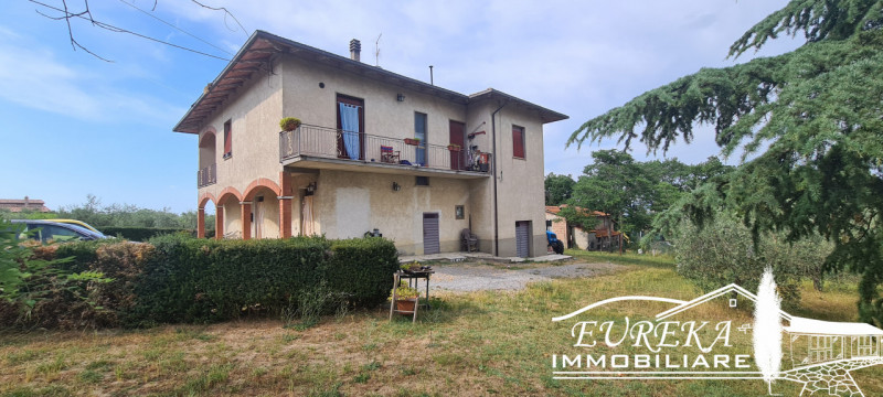 Immagine 2 di Terreno in vendita  in montepulciano a Montepulciano