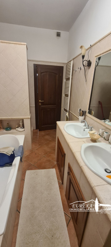 Immagine 5 di Terreno in vendita  in montepulciano a Montepulciano