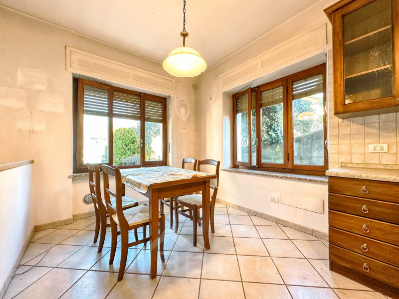 Immagine 10 di Casa indipendente in vendita  in via biella 19 a Gattinara