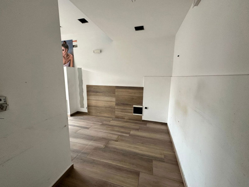 Immagine 8 di Negozio in affitto  in VIA DELLA CONCORDIA, 21 a Milazzo