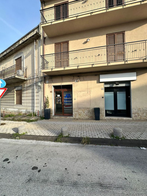 Immagine 12 di Negozio in affitto  in VIA DELLA CONCORDIA, 21 a Milazzo