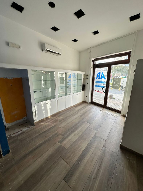 Immagine 15 di Negozio in affitto  in VIA DELLA CONCORDIA, 21 a Milazzo