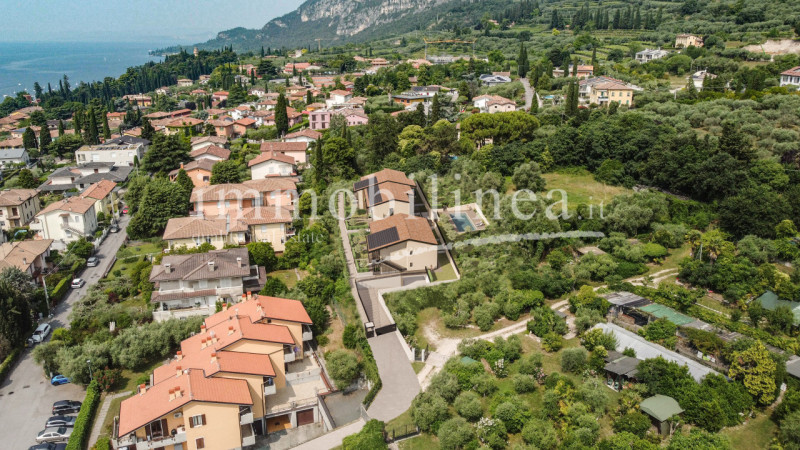 Immagine 5 di Appartamento in vendita  in via Cimabue a Garda