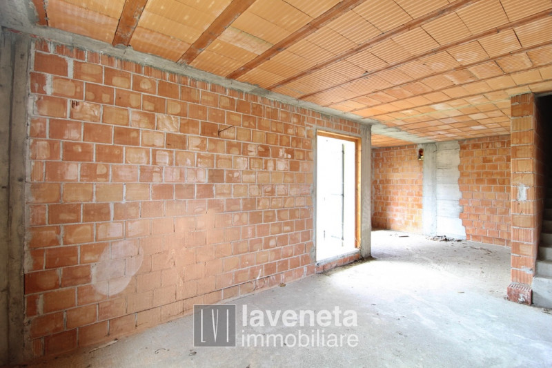 Immagine 5 di Casa bifamiliare in vendita  in via vanzan a San Donà Di Piave