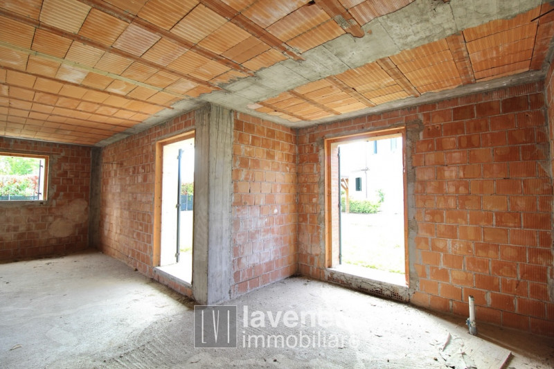 Immagine 7 di Casa bifamiliare in vendita  in via vanzan a San Donà Di Piave