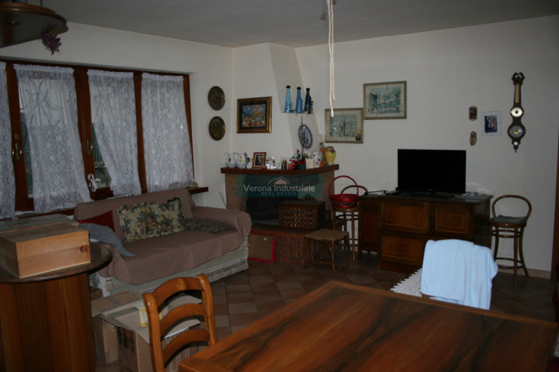 Immagine 10 di Casa bifamiliare in vendita  in Via Europa 14 a Nogarole Rocca