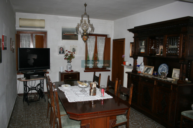 Immagine 11 di Casa bifamiliare in vendita  in Via Europa 14 a Nogarole Rocca