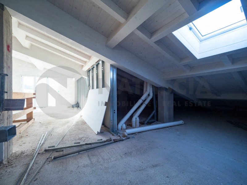 Immagine 17 di Appartamento in vendita  in VIA COLOMBO a Pontassieve