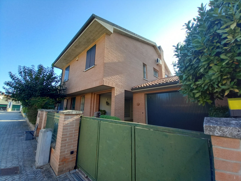 Immagine 15 di Villetta a schiera in vendita  in via pasolini a San Giorgio Di Piano