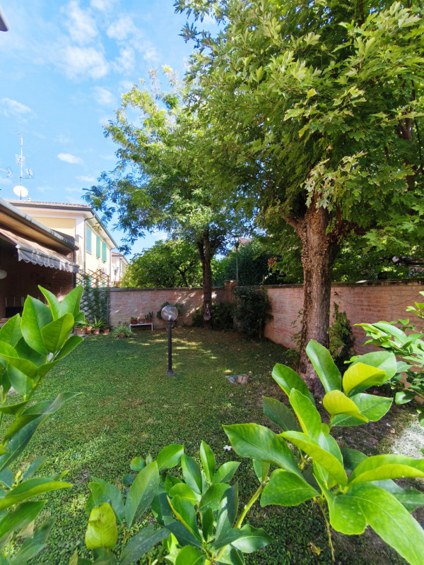 Immagine 42 di Villetta a schiera in vendita  in via pasolini a San Giorgio Di Piano