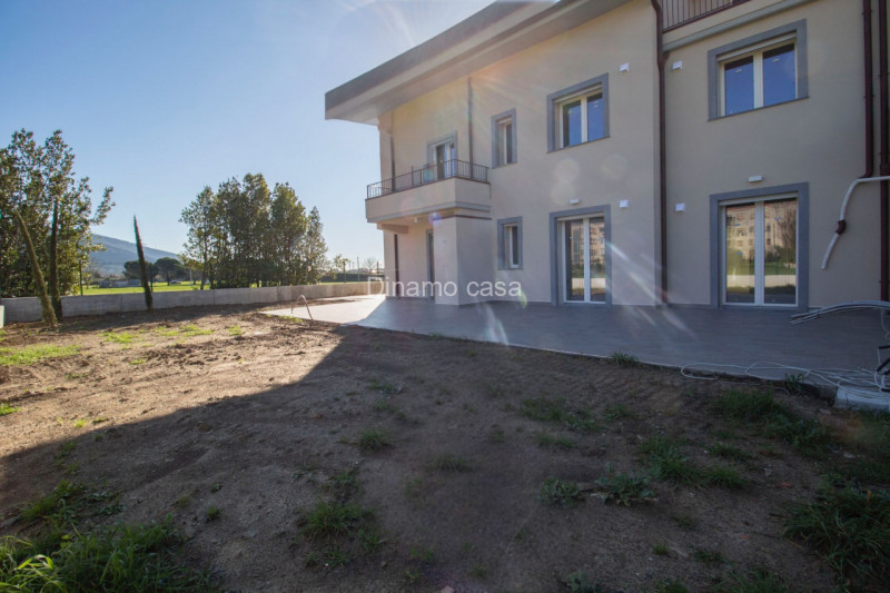 Immagine 1 di Appartamento in vendita  a Prato