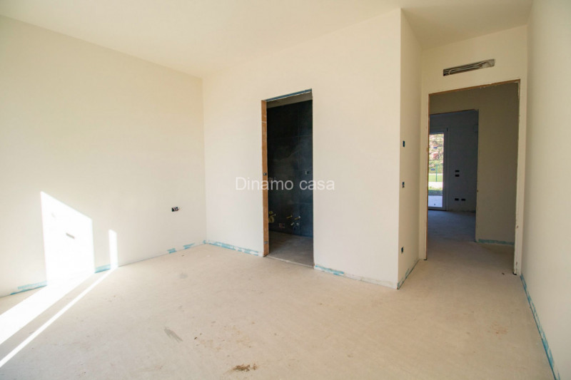 Immagine 8 di Appartamento in vendita  a Prato