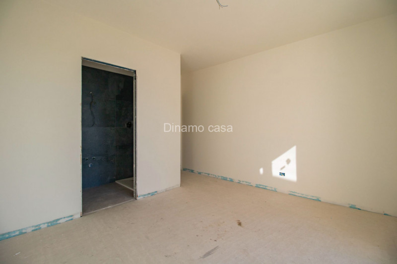 Immagine 10 di Appartamento in vendita  a Prato