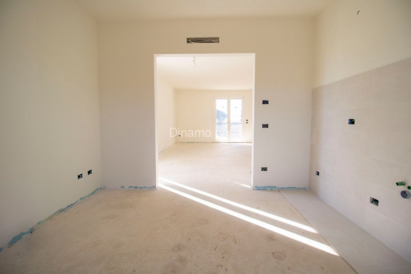 Immagine 12 di Appartamento in vendita  a Prato