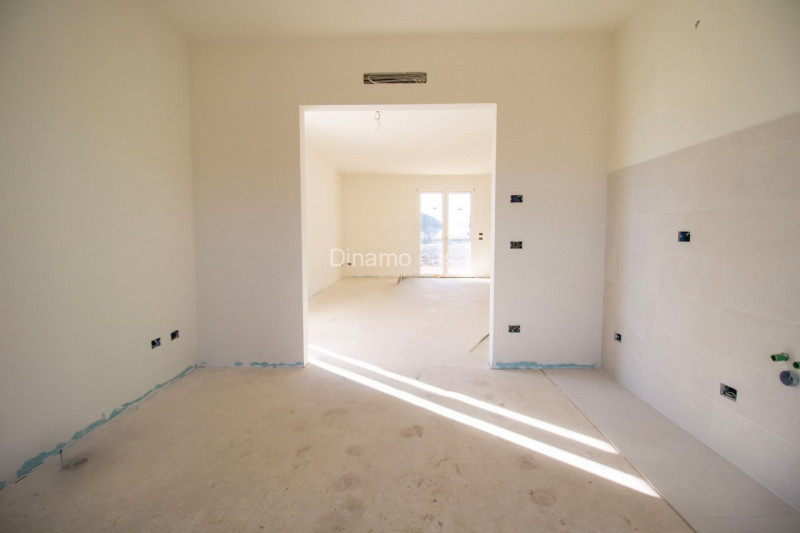 Immagine 18 di Appartamento in vendita  a Prato