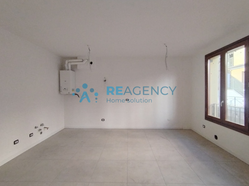 Immagine 3 di Appartamento in vendita  in Via del Castello a Signa