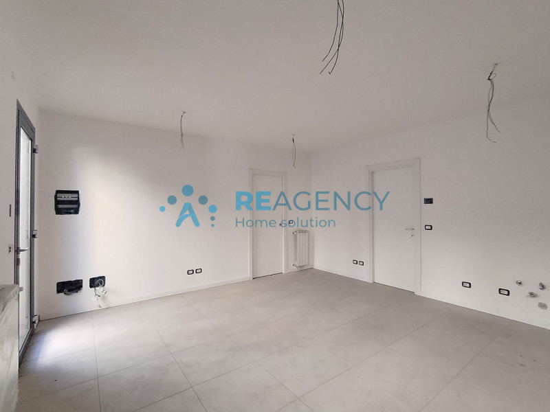 Immagine 5 di Appartamento in vendita  in Via del Castello a Signa