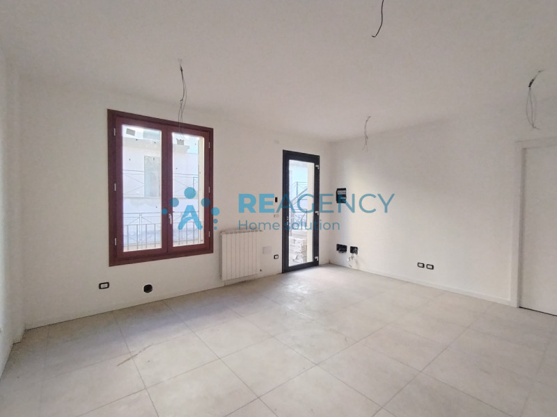 Immagine 7 di Appartamento in vendita  in Via del Castello a Signa