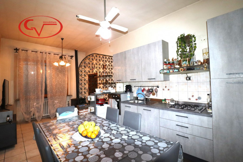 Immagine 4 di Villetta a schiera in vendita  in Mercatale Valdarno a Montevarchi