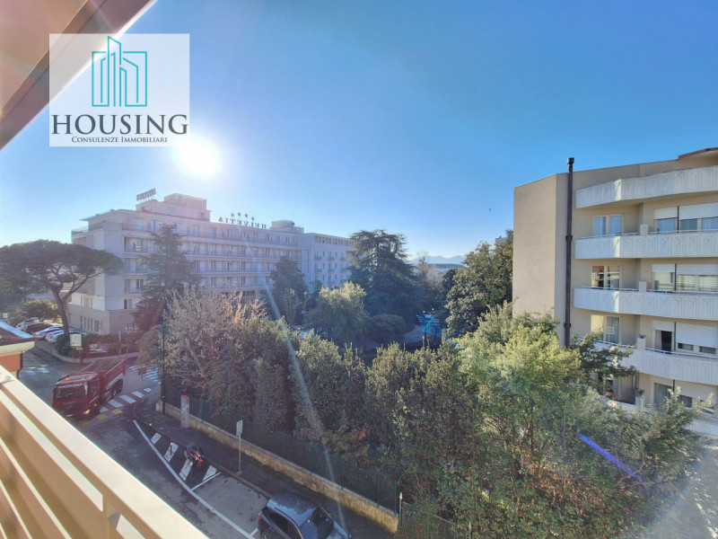 Immagine 11 di Attico in vendita  in via petrarca a Abano Terme