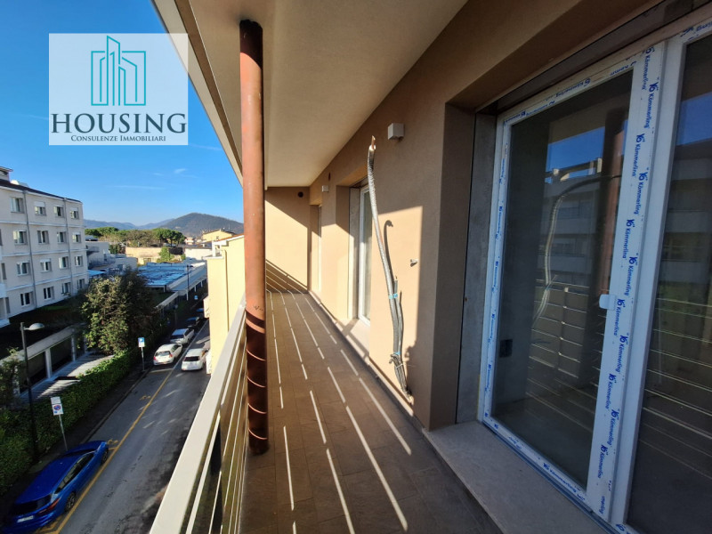 Immagine 15 di Attico in vendita  in via petrarca a Abano Terme