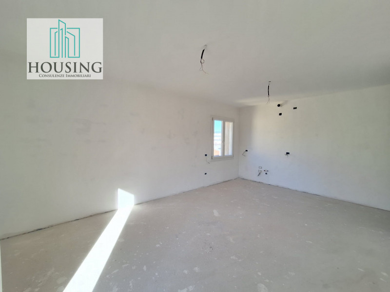 Immagine 19 di Attico in vendita  in via petrarca a Abano Terme