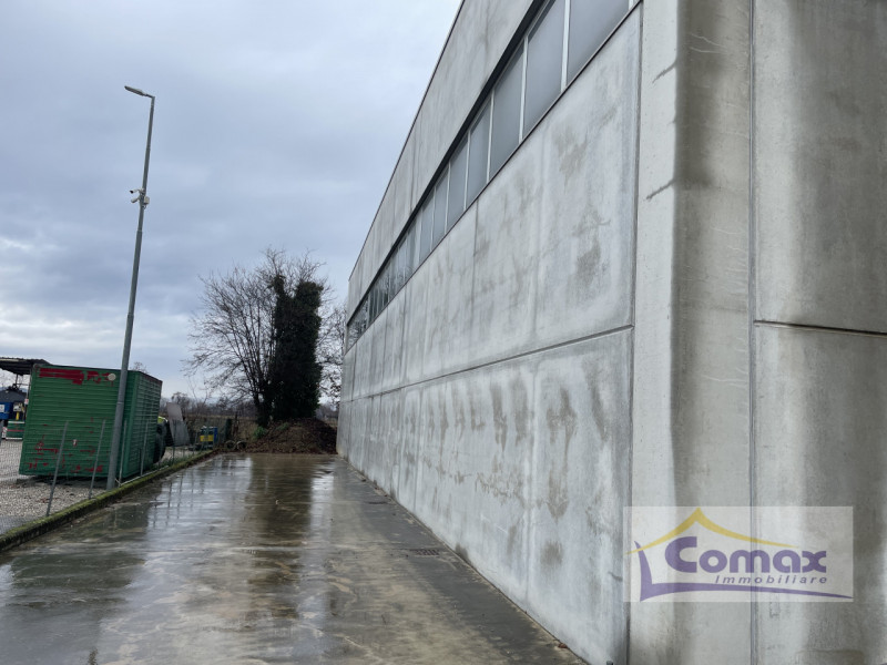 Immagine 1 di Capannone industriale in vendita  in Via Albettoniera a Rovolon