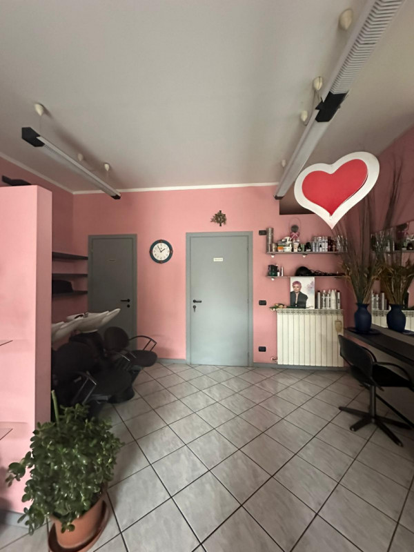 Immagine 3 di Negozio in affitto  in Via Fondovalle a Solignano