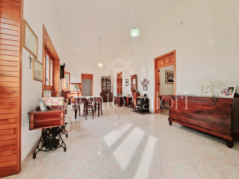 Immagine 6 di Villa in vendita  in Via Provinciale Tuglie 13 a Parabita