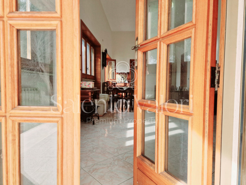 Immagine 13 di Villa in vendita  in Via Provinciale Tuglie 13 a Parabita