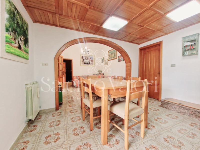 Immagine 16 di Villa in vendita  in Via Provinciale Tuglie 13 a Parabita