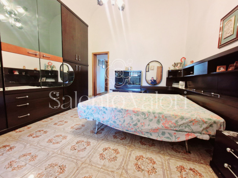 Immagine 21 di Villa in vendita  in Via Provinciale Tuglie 13 a Parabita