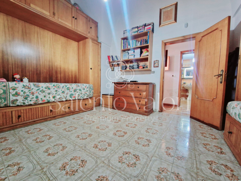 Immagine 25 di Villa in vendita  in Via Provinciale Tuglie 13 a Parabita