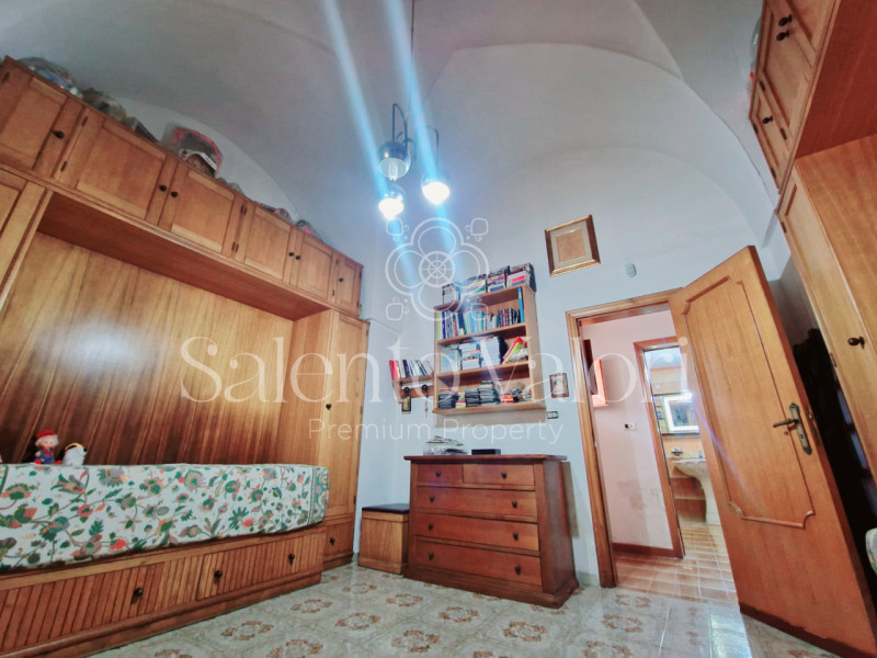 Immagine 26 di Villa in vendita  in Via Provinciale Tuglie 13 a Parabita