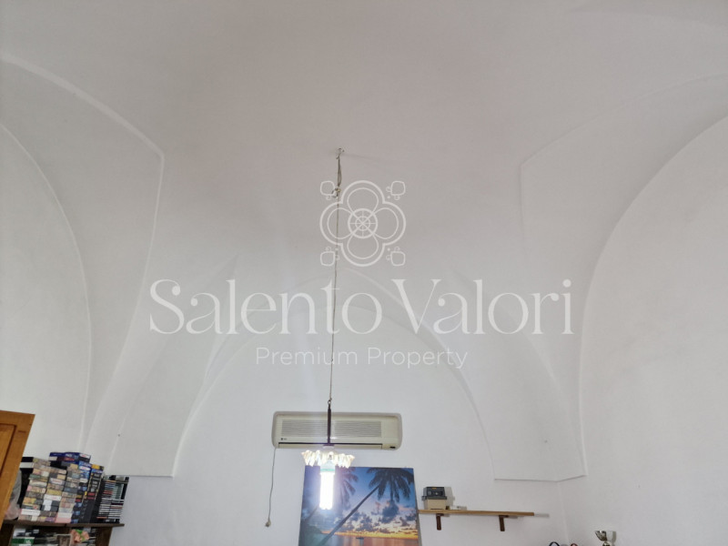 Immagine 29 di Villa in vendita  in Via Provinciale Tuglie 13 a Parabita