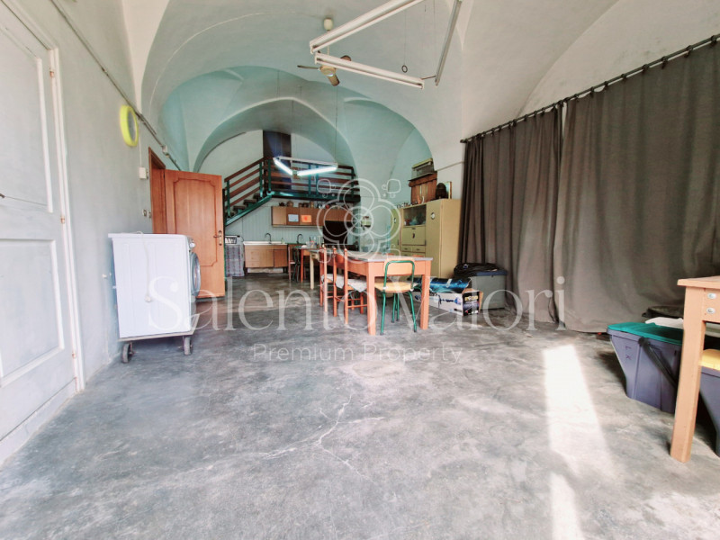 Immagine 34 di Villa in vendita  in Via Provinciale Tuglie 13 a Parabita