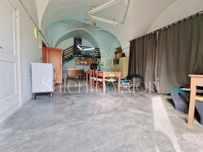 Immagine 35 di Villa in vendita  in Via Provinciale Tuglie 13 a Parabita