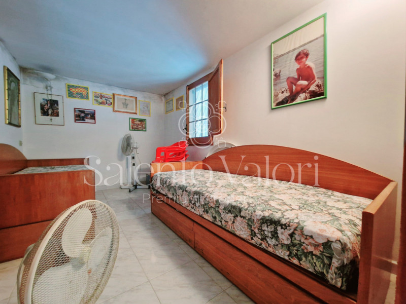 Immagine 39 di Villa in vendita  in Via Provinciale Tuglie 13 a Parabita