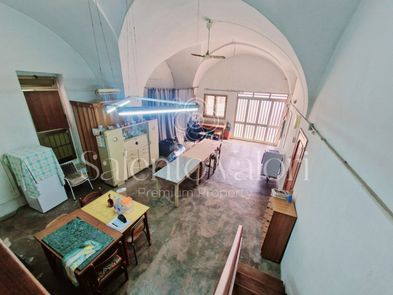 Immagine 40 di Villa in vendita  in Via Provinciale Tuglie 13 a Parabita