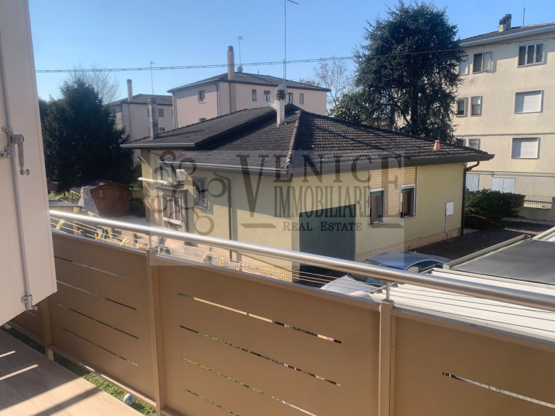 Immagine 16 di Casa bifamiliare in vendita  a Venezia