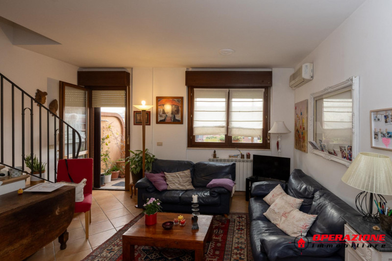 Immagine 1 di Appartamento in vendita  in via amico bignani a Fiumicino