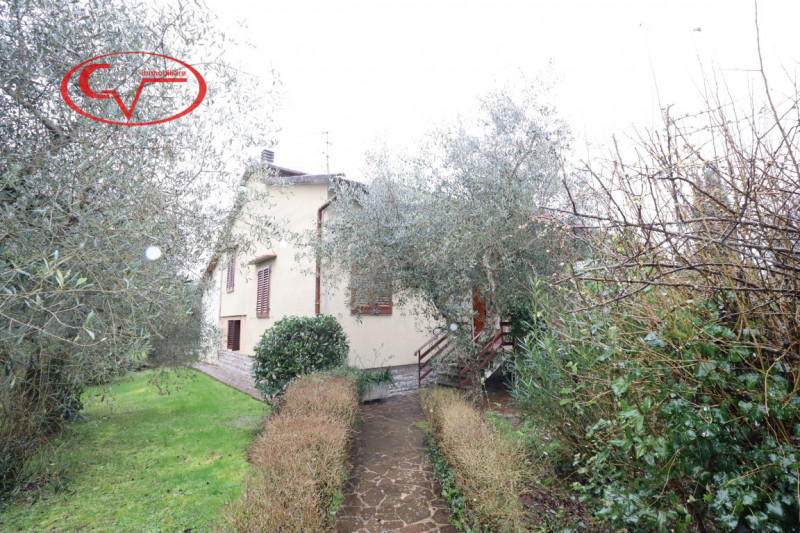 Immagine 5 di Villa in vendita  in gaville a Figline E Incisa Valdarno