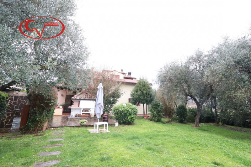 Immagine 6 di Villa in vendita  in gaville a Figline E Incisa Valdarno