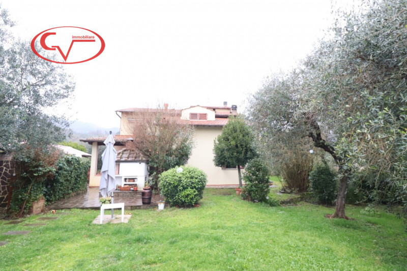 Immagine 7 di Villa in vendita  in gaville a Figline E Incisa Valdarno