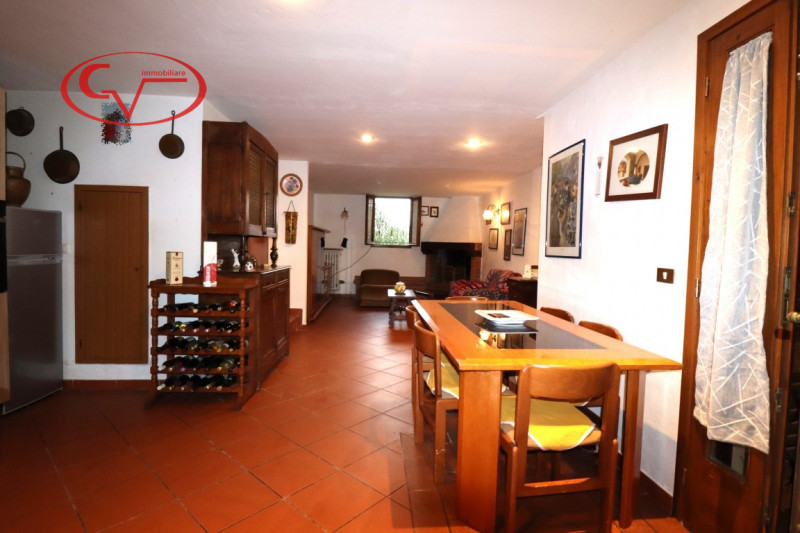Immagine 9 di Villa in vendita  in gaville a Figline E Incisa Valdarno