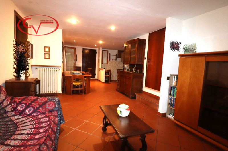 Immagine 12 di Villa in vendita  in gaville a Figline E Incisa Valdarno